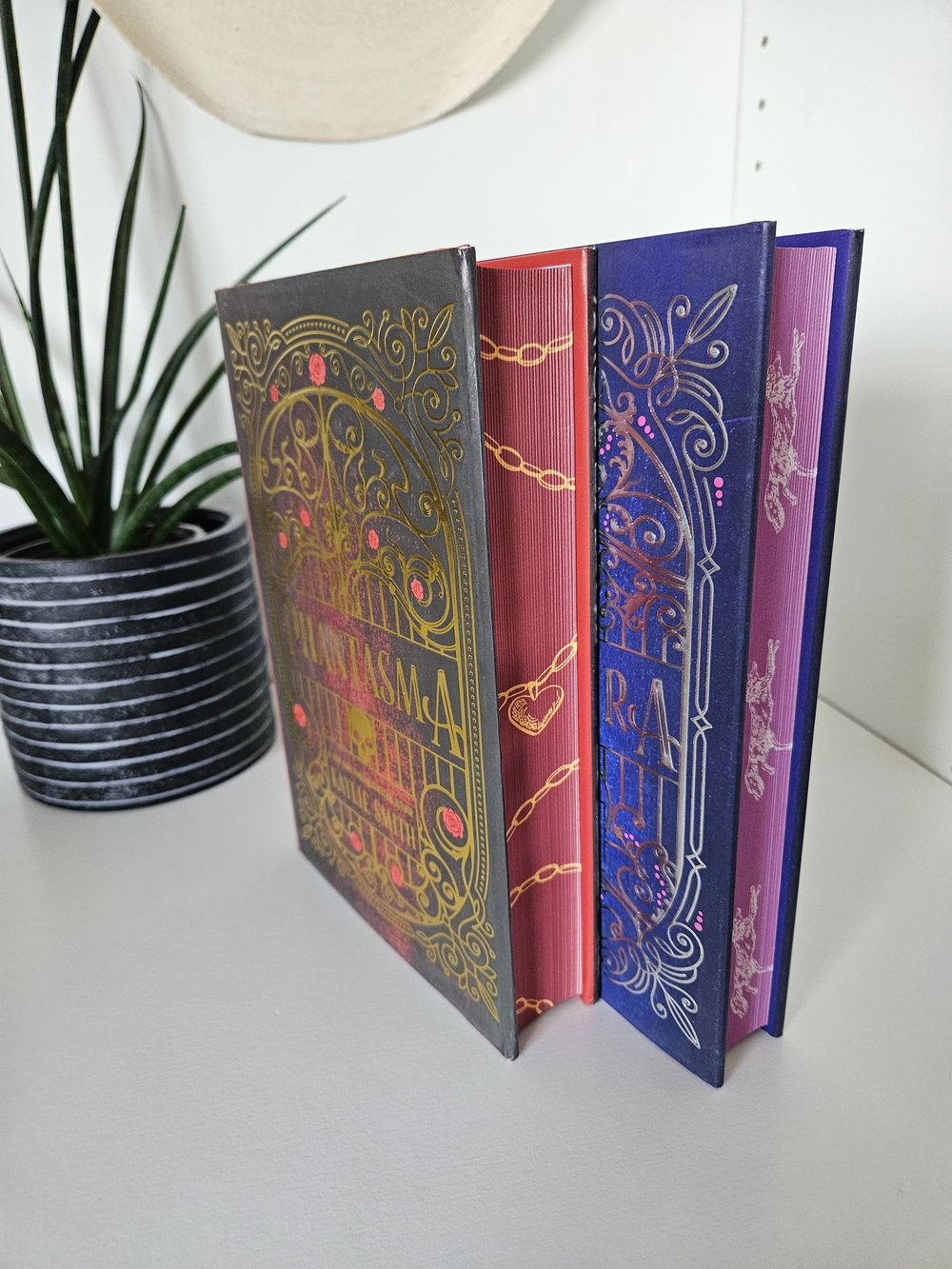 Phantasma & Enchantra Deluxe Sprayed Edge Edition Hardcover Set - Kaylie Smith